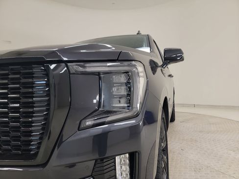 Used 2023 GMC Yukon Denali w/ Denali Reserve Package AWD/4WD image 9