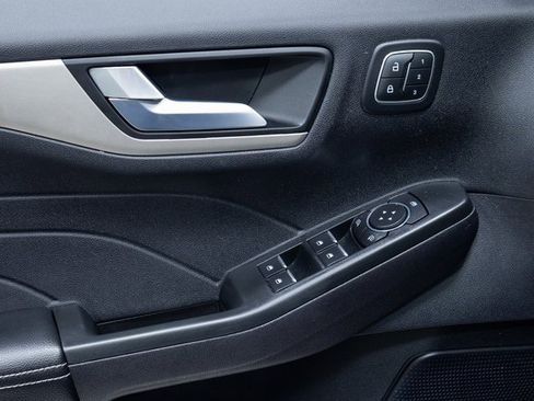 Used 2022 Ford Escape SEL w/ Technology Package image 11