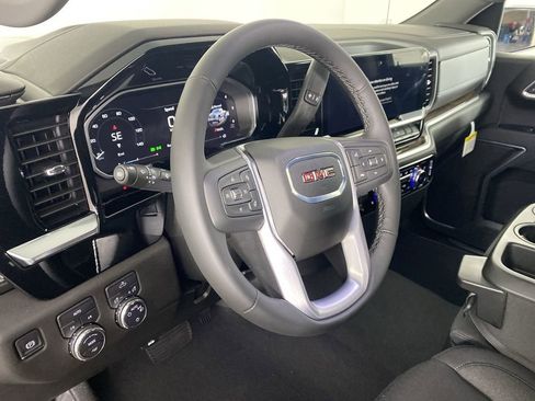 New 2026 GMC Sierra 1500 SLE image 11