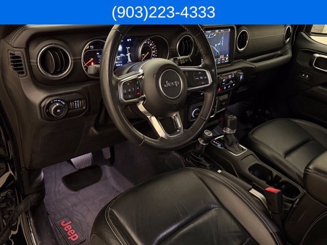 Used 2018 Jeep Wrangler Unlimited Sahara AWD/4WD image 17