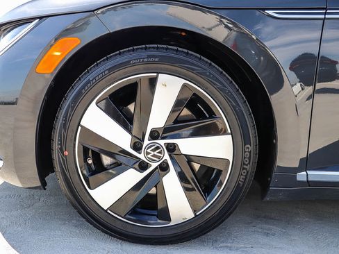 Used 2021 Volkswagen Arteon SE image 11