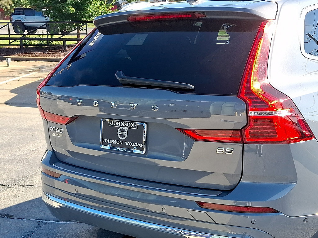 Used 2022 Volvo XC60 B5 Inscription w/ Advanced Package FWD image 30