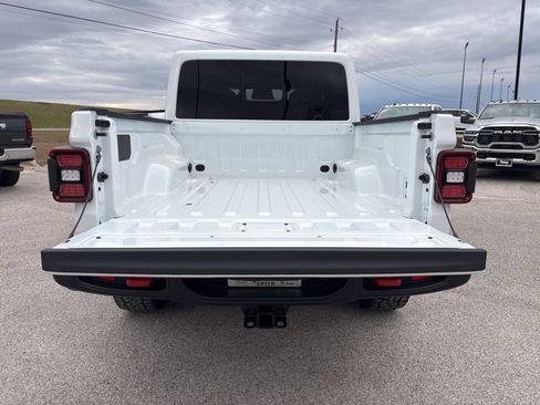 New 2026 Jeep Gladiator Rubicon AWD/4WD image 20