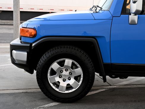 Used 2008 Toyota FJ Cruiser 2WD image 34