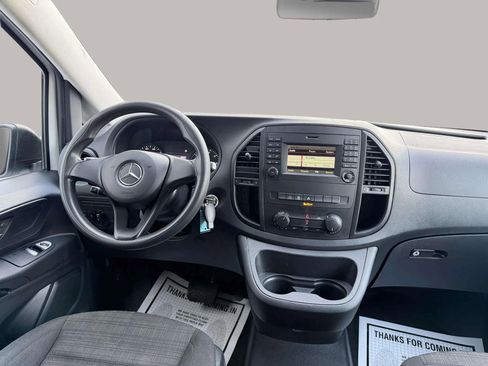 Used 2018 Mercedes-Benz Metris image 18