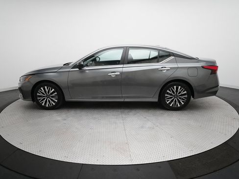 Certified 2025 Nissan Altima 2.5 SV image 23