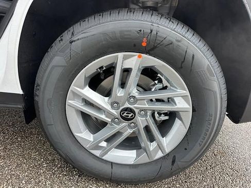 New 2026 Hyundai Tucson SE image 13