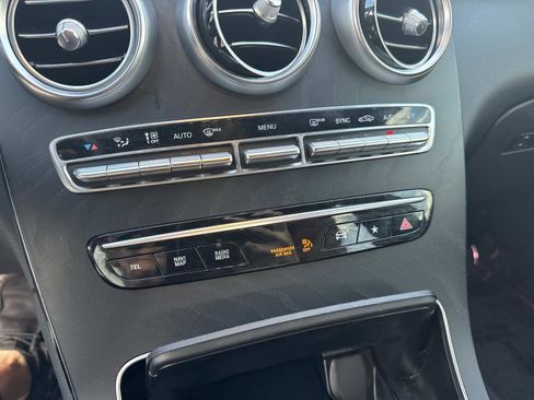 Certified 2022 Mercedes-Benz GLC 300 image 22