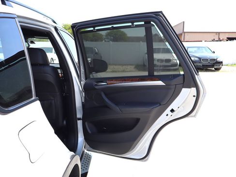 Used 2013 BMW X5 xDrive50i image 43