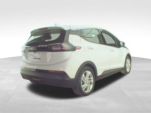 Used 2023 Chevrolet Bolt LT w/ Driver Confidence Package FWD image 5