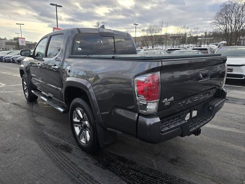 Used 2018 Toyota Tacoma Limited image 6