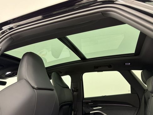 New 2026 Audi SQ5 Premium Plus AWD/4WD image 21