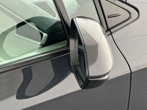 Used 2025 Toyota Corolla LE image 10