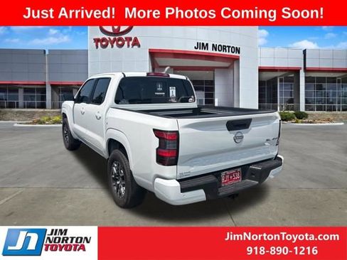 Used 2025 Nissan Frontier SL AWD/4WD image 3