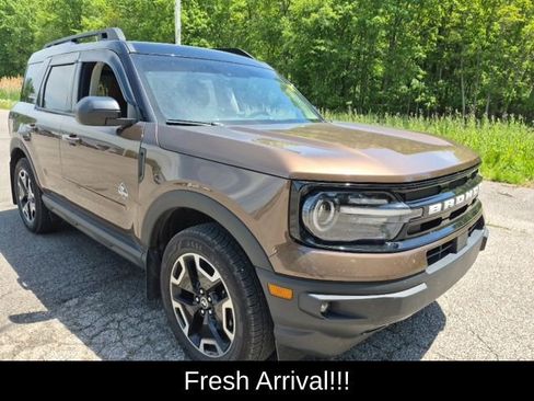 Used 2022 Ford Bronco Sport Outer Banks w/ Tech Package AWD/4WD image 4