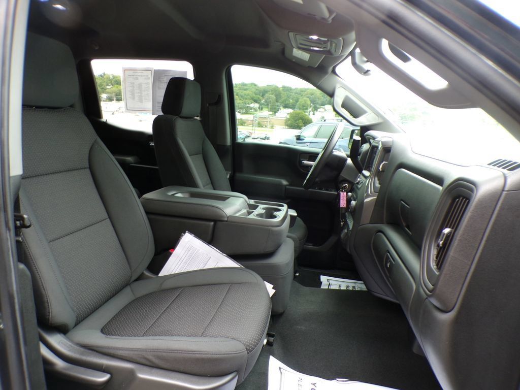 Used 2020 Chevrolet Silverado 1500 Custom w/ Custom Value Package AWD/4WD image 15