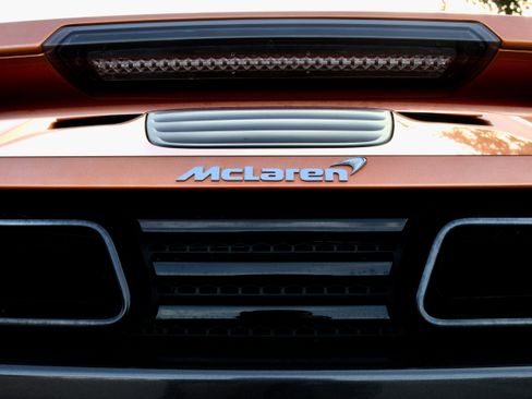 Used 2015 McLaren 650S Spider RWD image 11