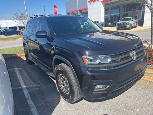 Used 2019 Volkswagen Atlas SEL R-Line image 3