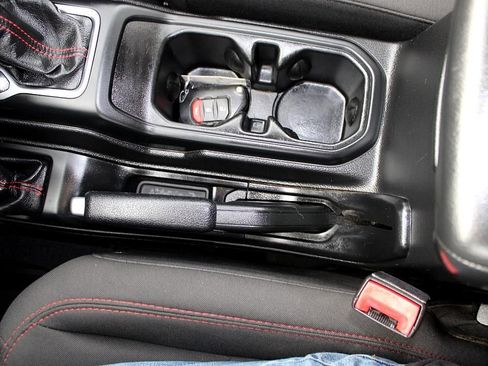 Used 2018 Jeep Wrangler Rubicon image 23