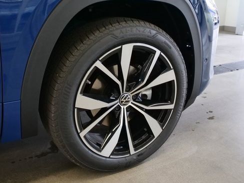 New 2026 Volkswagen Atlas SEL Premium R-Line image 8