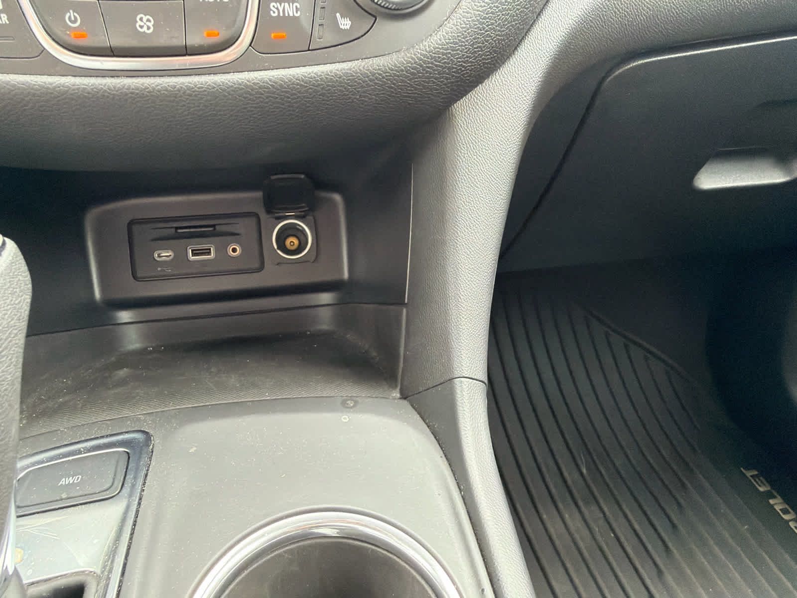 Used 2019 Chevrolet Equinox LT w/ Sun & Navigation Package AWD/4WD image 67