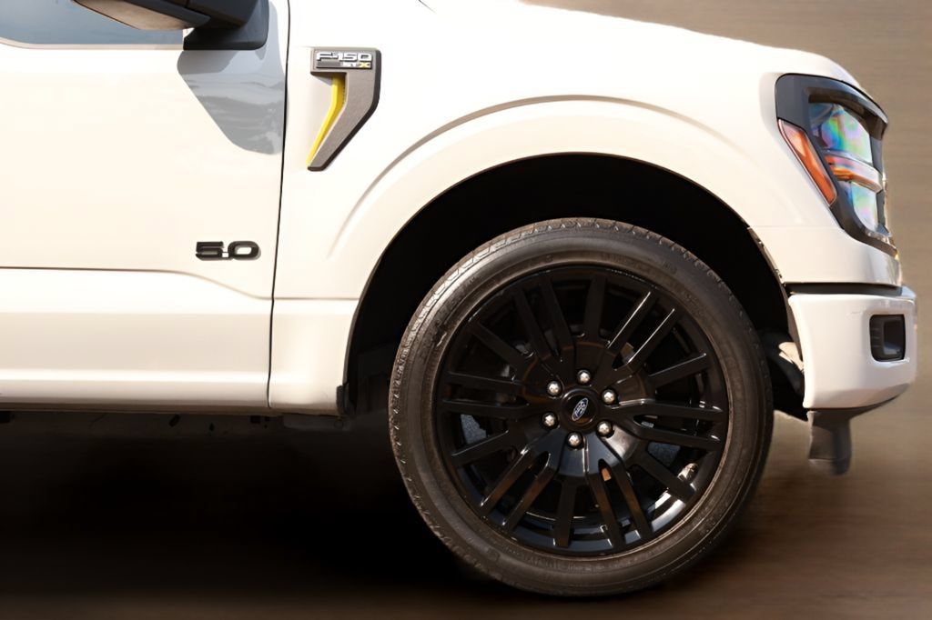 Used 2024 Ford F150 STX RWD image 5