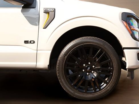 Used 2024 Ford F150 STX RWD image 5