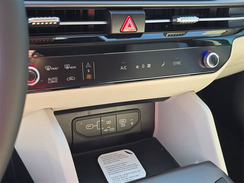 New 2026 Kia Sportage EX image 25