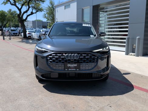 Certified 2025 Audi Q5 Premium Plus w/ Premium Plus AWD/4WD image 3