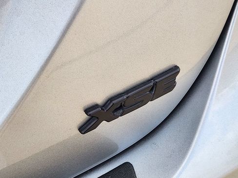 Used 2021 Toyota Camry XSE FWD image 13