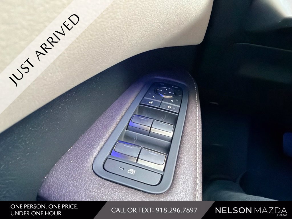 Used 2025 Lexus RX 350 AWD w/ Convenience Package image 19