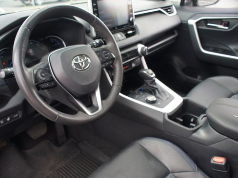 Used 2022 Toyota RAV4 XSE AWD/4WD image 15