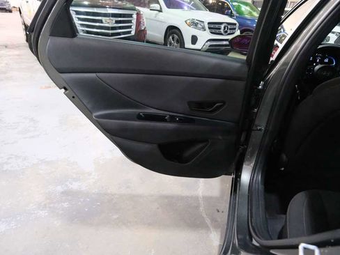 Used 2025 Hyundai Elantra Sport image 21