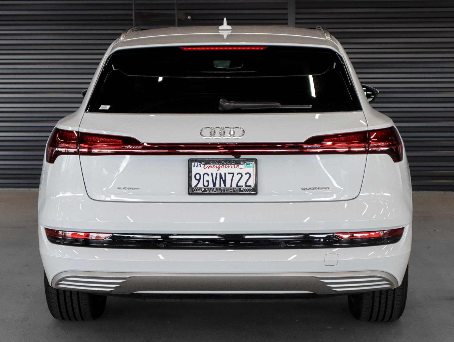 Used 2023 Audi e-tron Premium Plus w/ Premium Plus Package AWD/4WD image 13