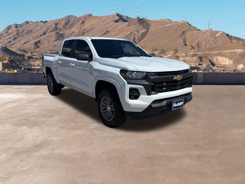 Used 2024 Chevrolet Colorado LT w/ LT Convenience Package image 19