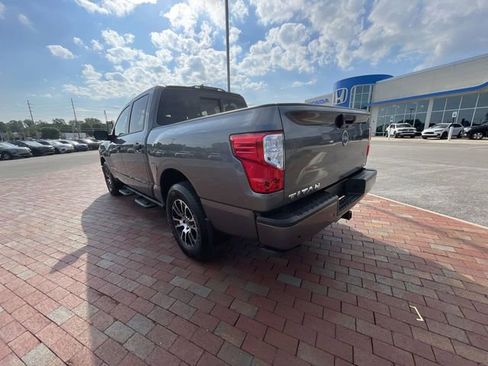 Used 2023 Nissan Titan SV w/ SV Convenience Package RWD image 30