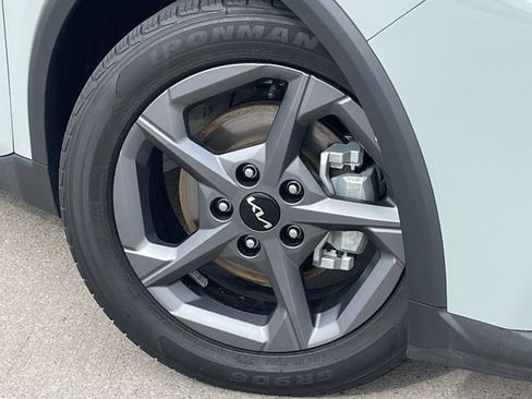 Used 2025 Kia K4 LXS image 8