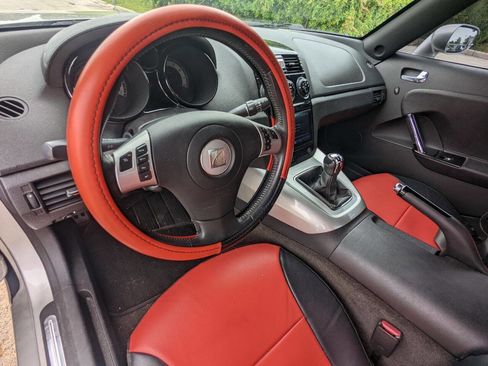 Used 2007 Saturn Sky Red Line image 10