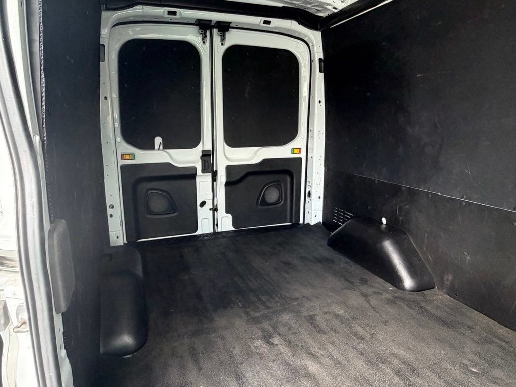 Used 2024 Ford Transit 250 148 Medium Roof Extended AWD w/ Load Area Protection Package image 28