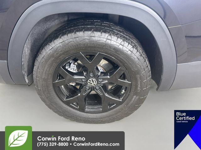 Used 2024 Volkswagen Atlas Peak Edition SEL AWD/4WD image 36