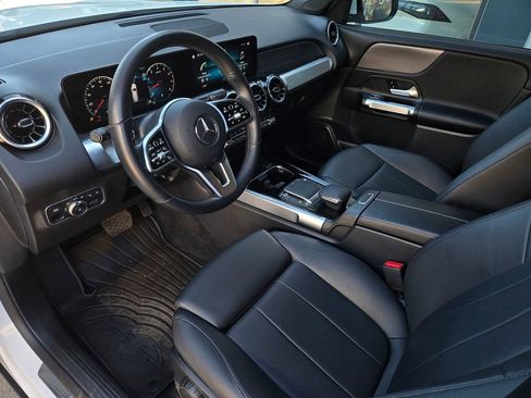 Used 2022 Mercedes-Benz GLB 250 GLB 250 image 9