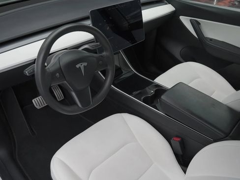 Used 2020 Tesla Model Y Long Range image 7