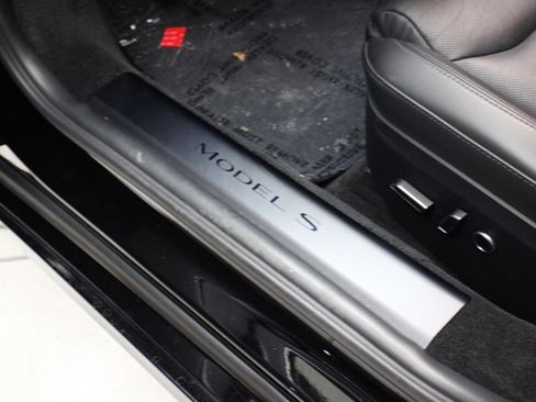 Used 2023 Tesla Model S AWD image 22