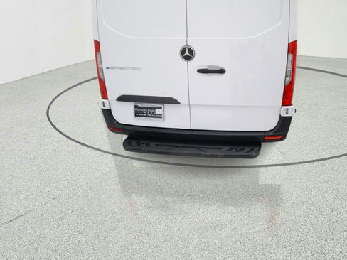 Used 2024 Mercedes-Benz eSprinter 170 Cargo image 10