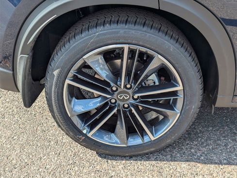 Used 2025 INFINITI QX55 Essential w/ Cargo Package image 9