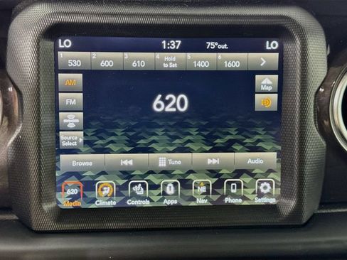 Used 2022 Jeep Wrangler Unlimited Rubicon AWD/4WD image 19