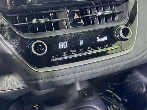 Used 2022 Toyota Corolla XSE image 25