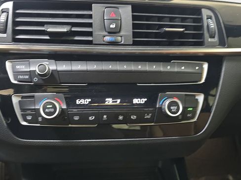 Used 2019 BMW 230i Convertible w/ Convenience Package RWD image 25