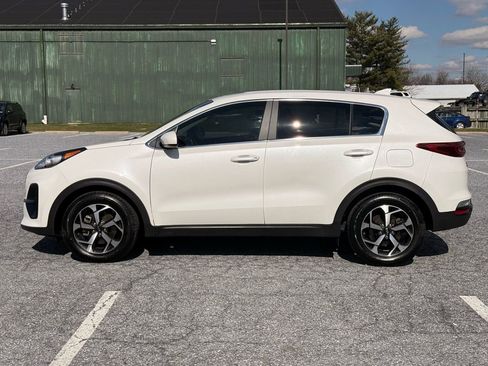 Used 2022 Kia Sportage LX image 5