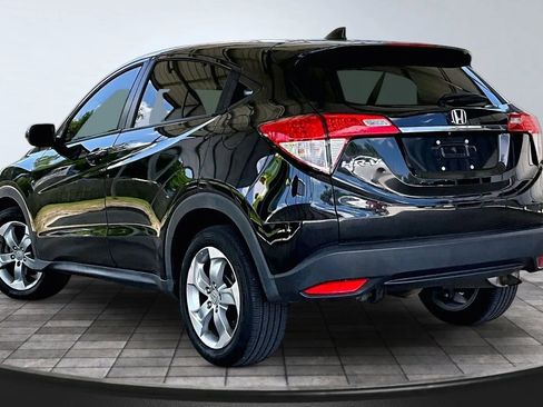 Used 2018 Honda HR-V LX image 4